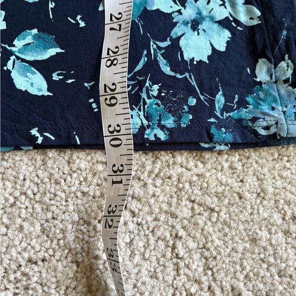 J.Jill Wearever V Neck Floral Tunic Boho Navy Blue Shirred Size Medium tall MT - Picture 16 of 16